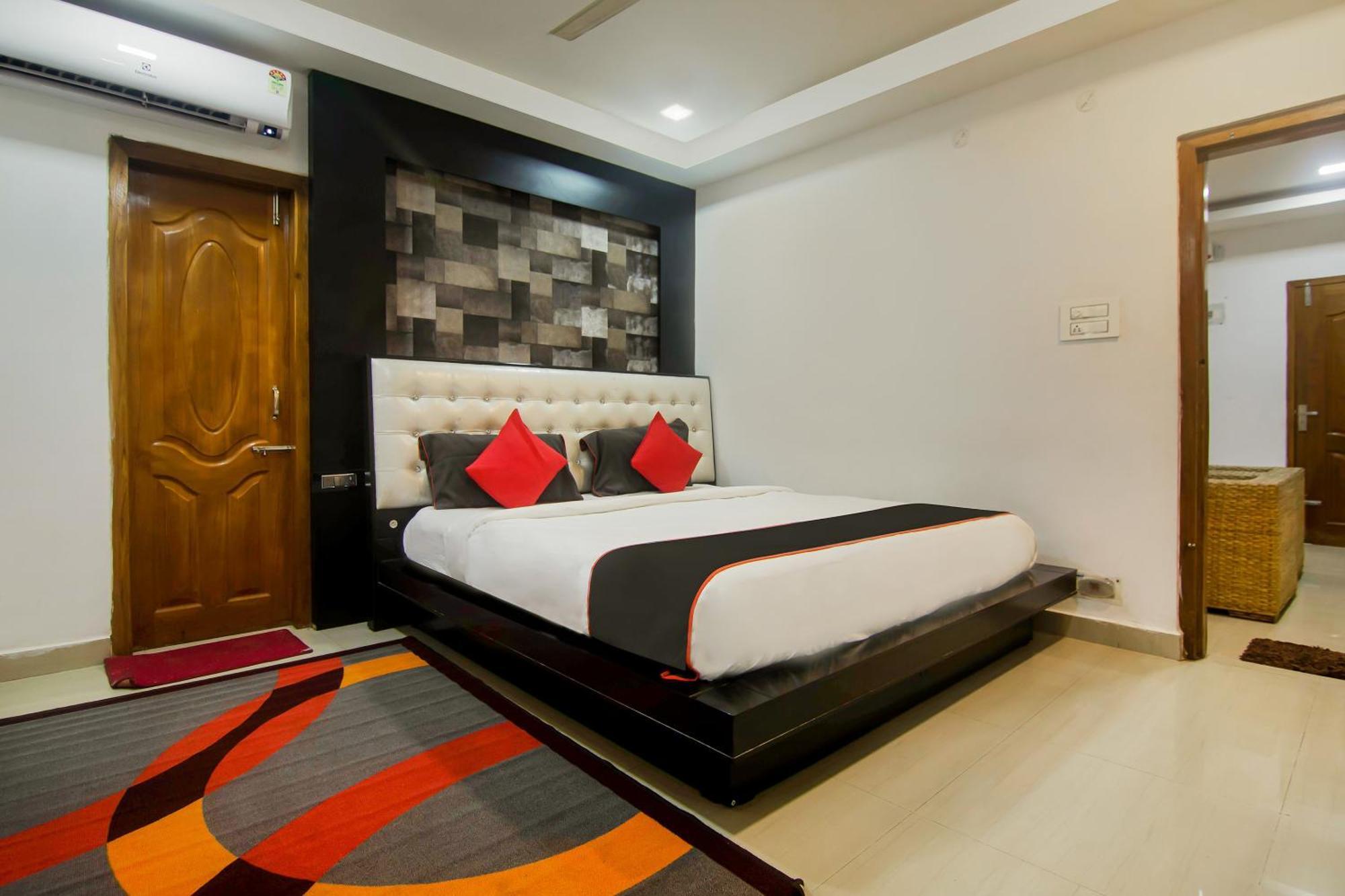 Collection O The Blu Bell Nizarapar Path Hotel Guwahati Ngoại thất bức ảnh