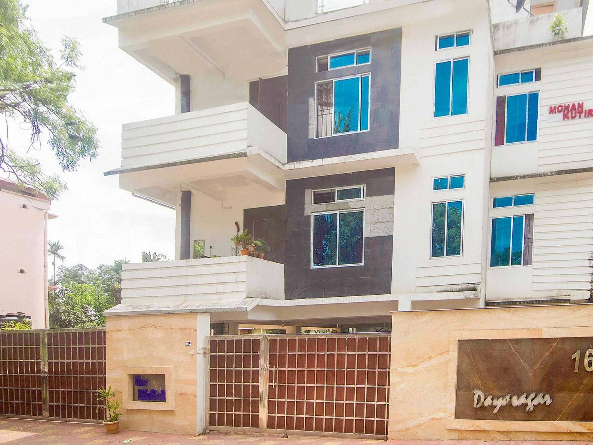 Collection O The Blu Bell Nizarapar Path Hotel Guwahati Ngoại thất bức ảnh