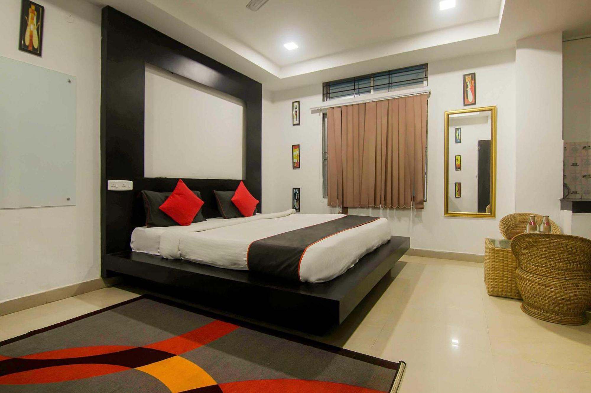 Collection O The Blu Bell Nizarapar Path Hotel Guwahati Ngoại thất bức ảnh