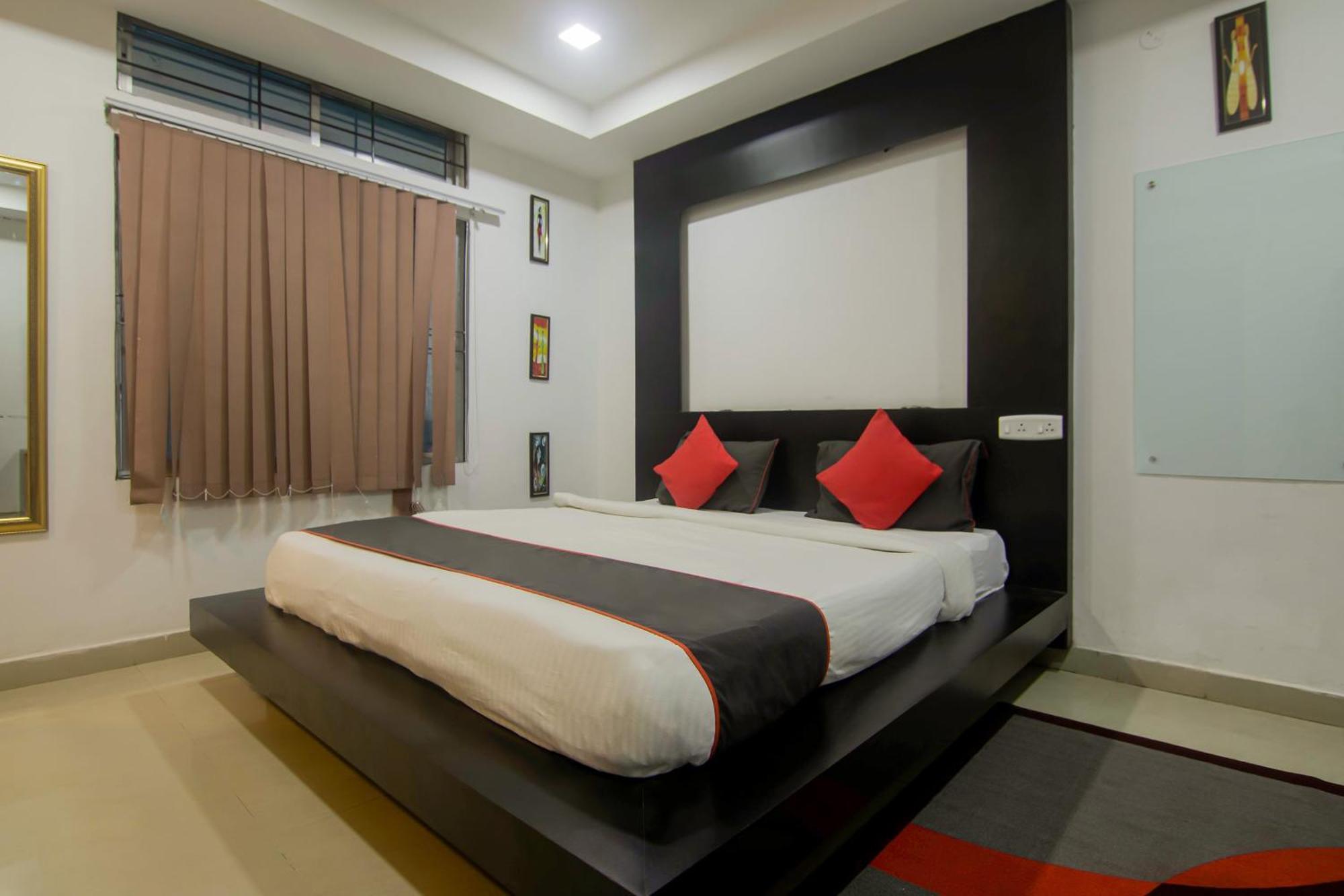 Collection O The Blu Bell Nizarapar Path Hotel Guwahati Ngoại thất bức ảnh