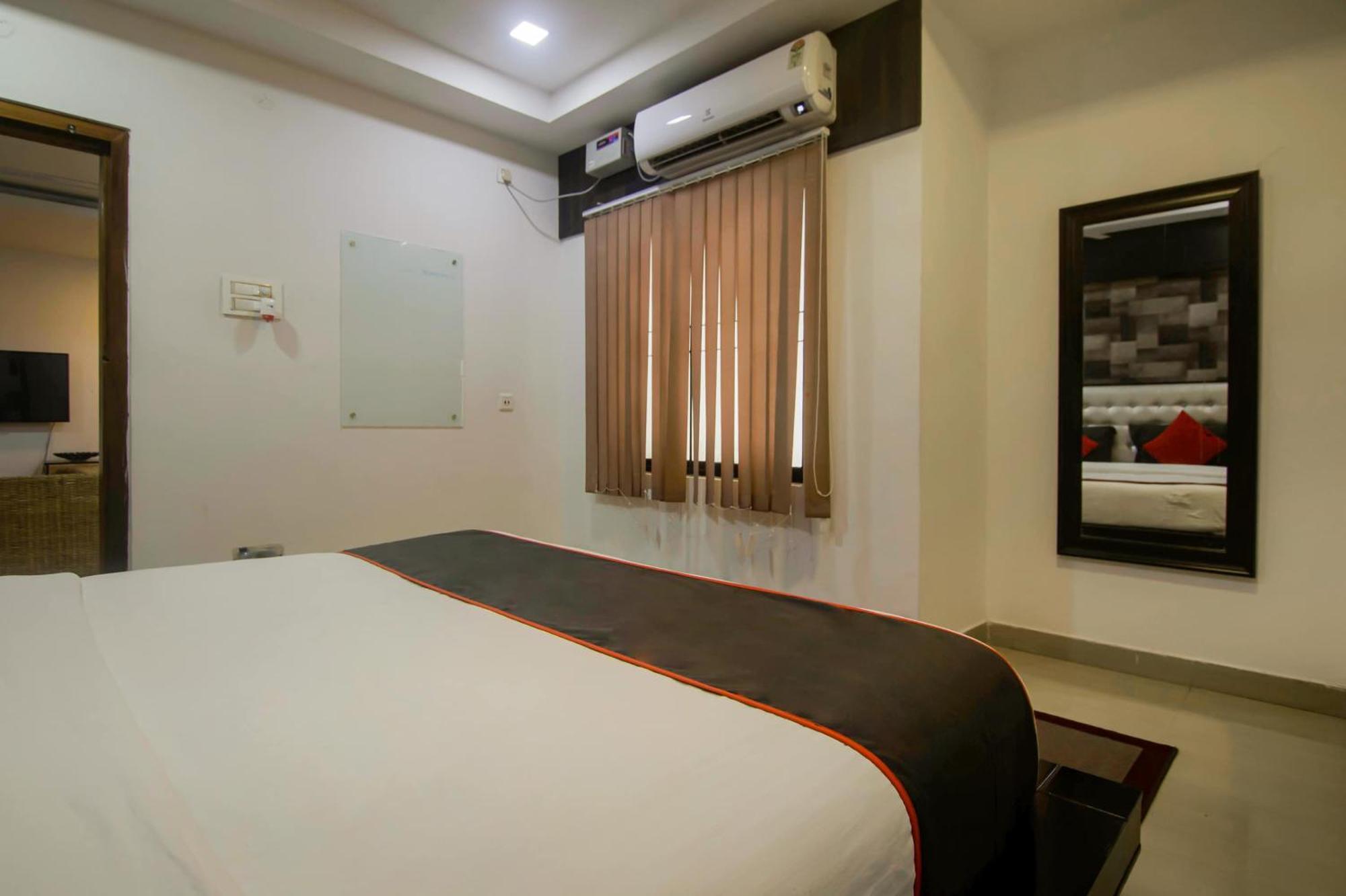 Collection O The Blu Bell Nizarapar Path Hotel Guwahati Ngoại thất bức ảnh