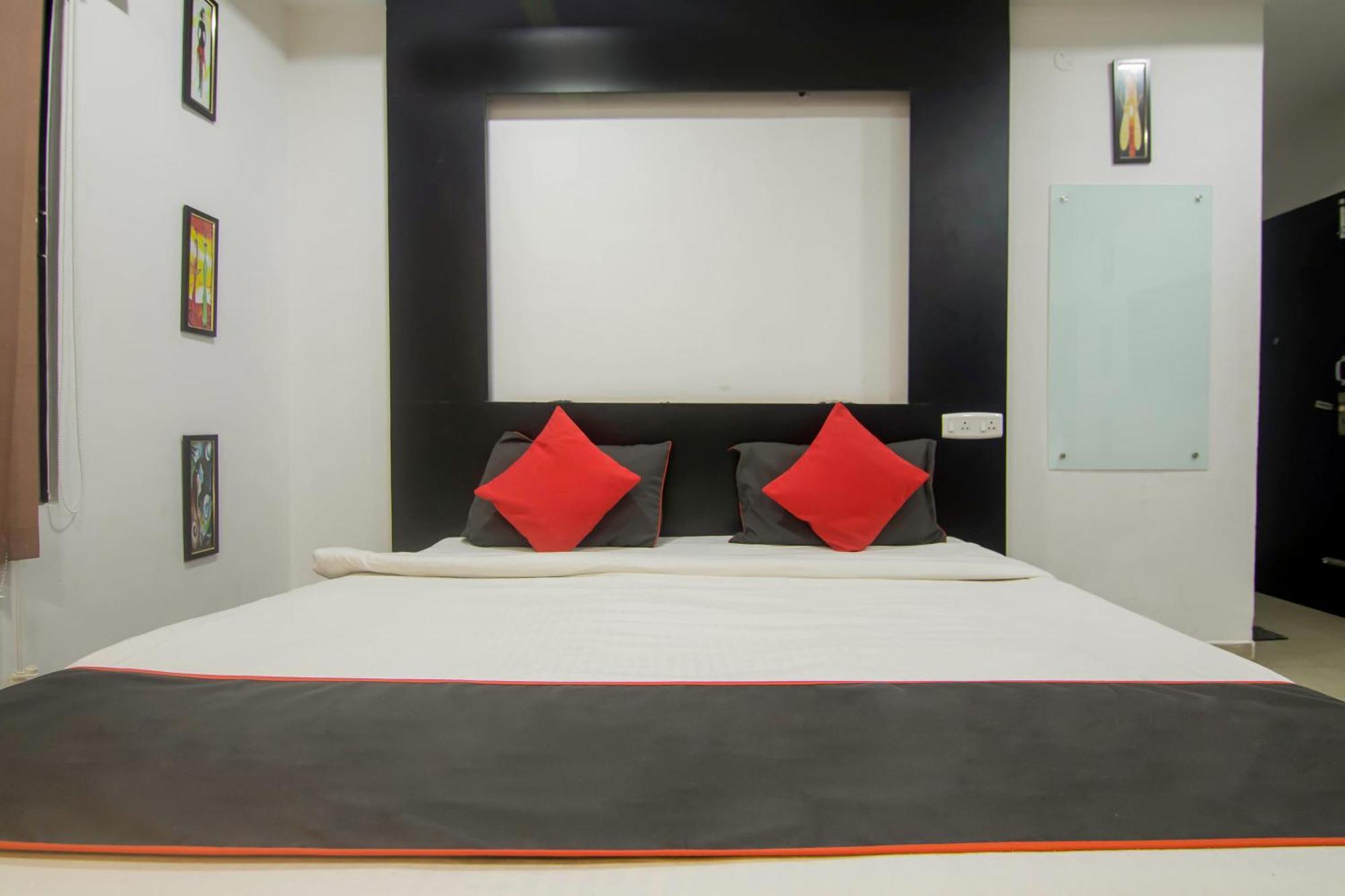 Collection O The Blu Bell Nizarapar Path Hotel Guwahati Ngoại thất bức ảnh